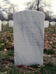 Ken2009-1123-Headstone